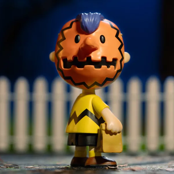 Super7 Peanuts^Peanuts Reaction Figure Wave 4 - Masked Charlie Brown