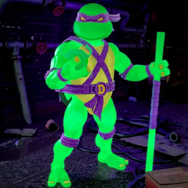 Super7 Teenage Mutant Ninja Turtles^Teenage Mutant Ninja Turtles Ultimates! - Donatello [Mutagen Ooze Glow] (Pre-Order Exclusive)