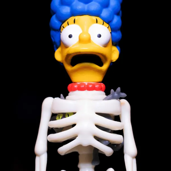 Super7 The Simpsons^The Simpsons Reaction W3 - Treehouse Of Horror - Skeleton Marge
